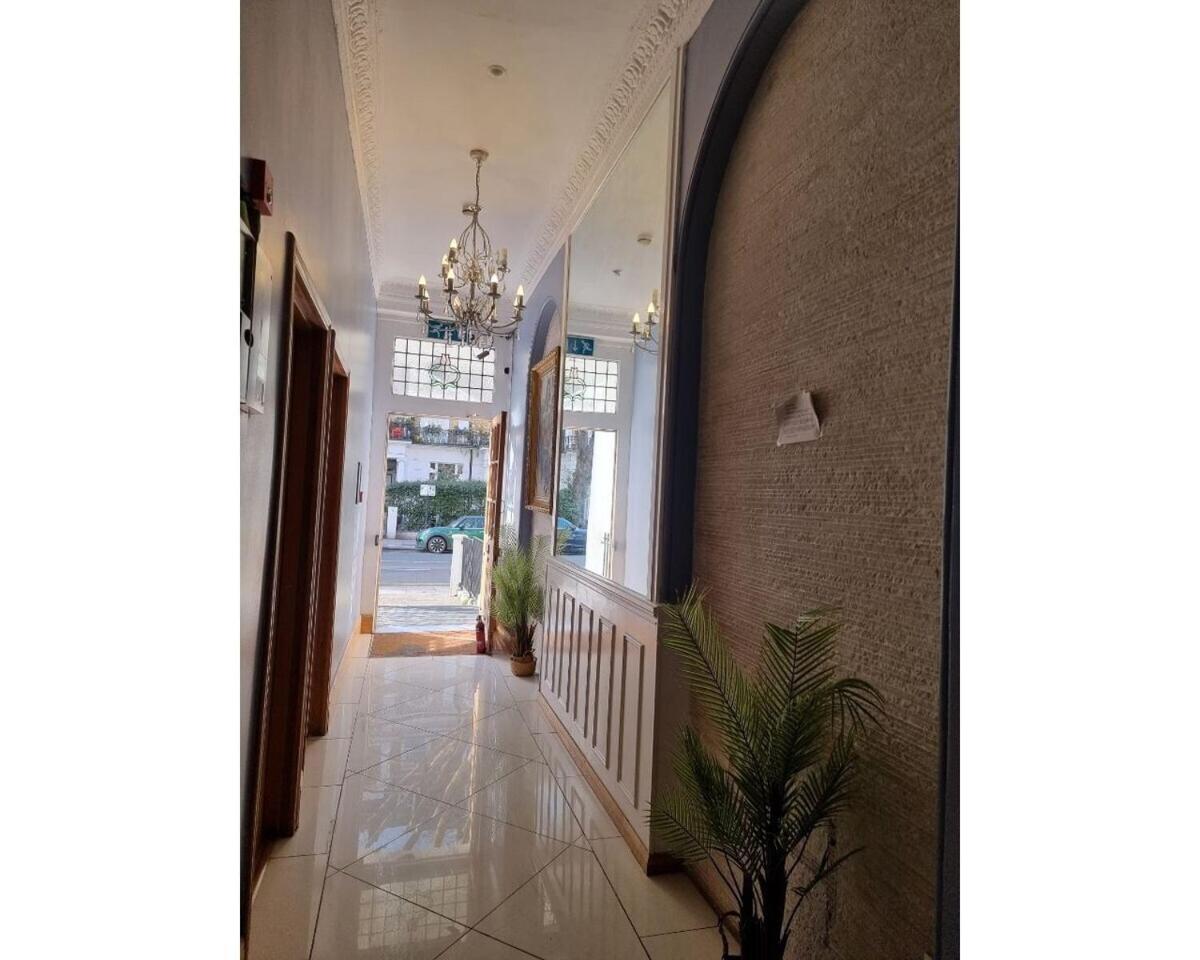 F201-affordable Near Hyde Park Apartment *