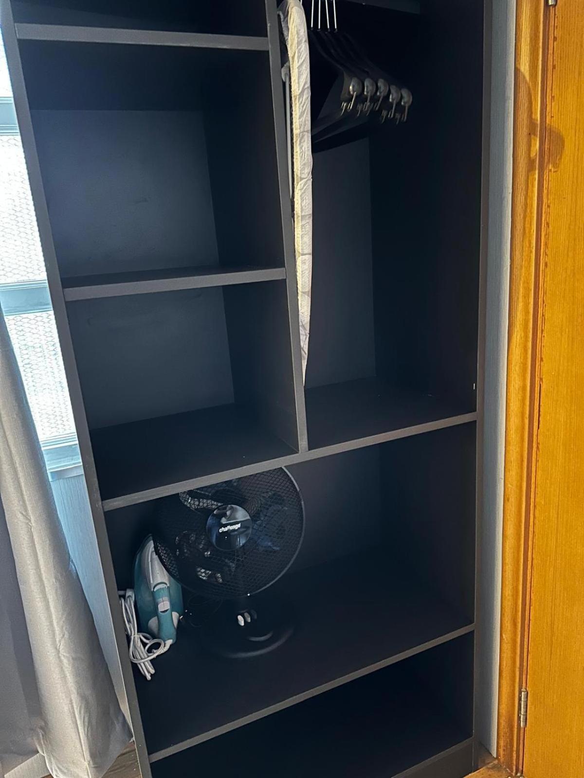 Fb1-spacious Basement Flat Fits 2- Near Hyde Park Apartment London