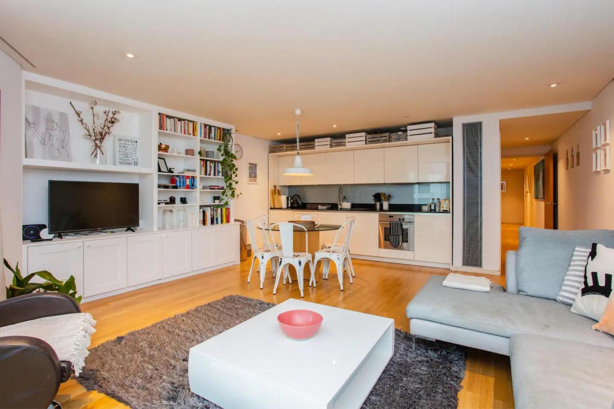 Modern 3 Bedroom In Paddington Apartment *