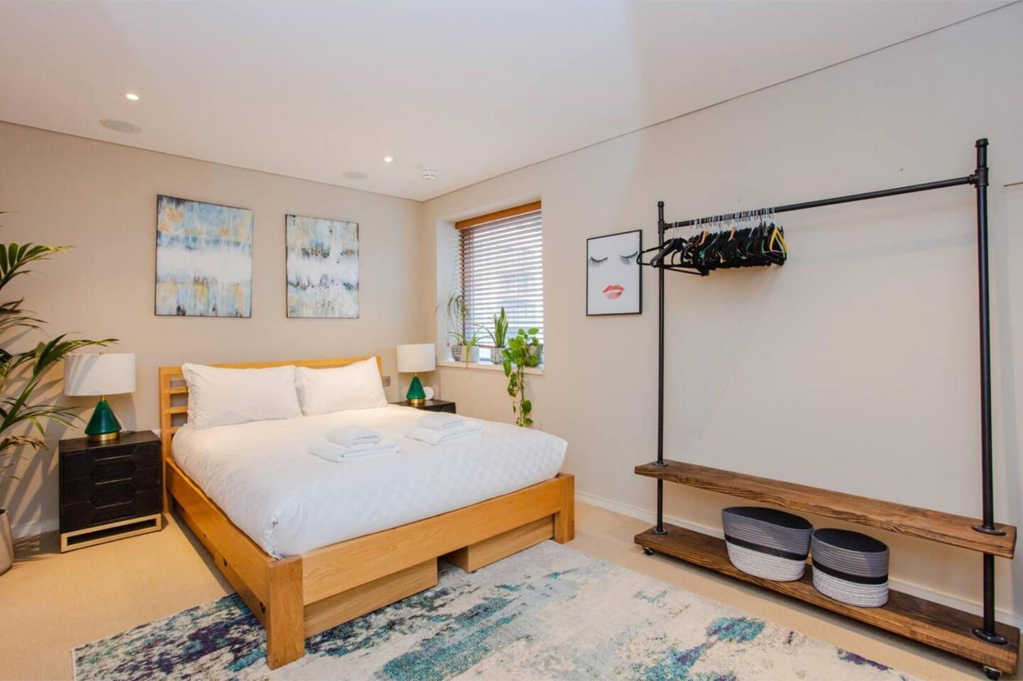 Modern 3 Bedroom In Paddington London