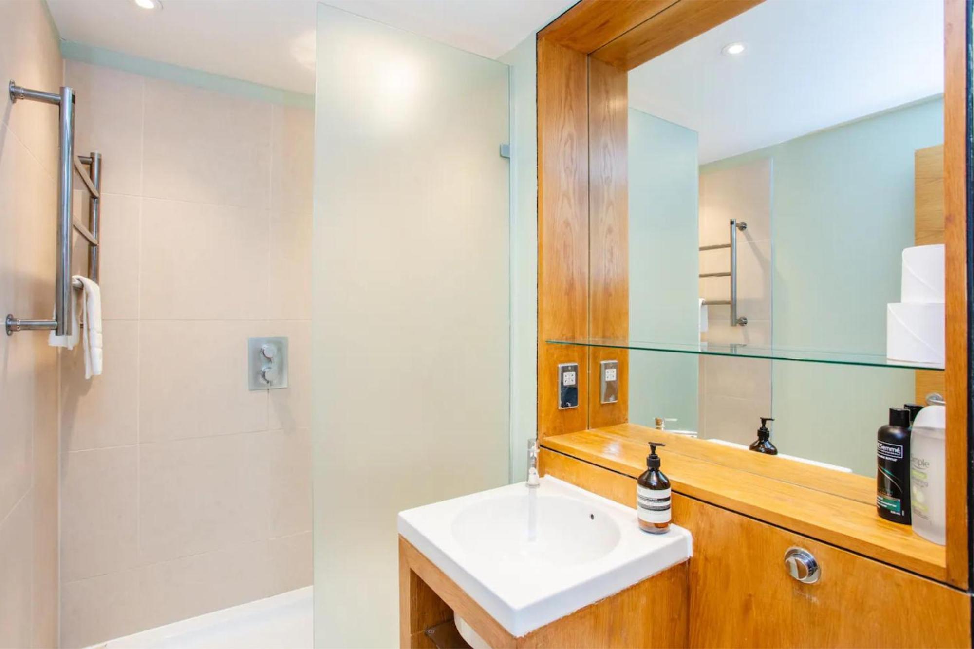 Apartment Modern 3 Bedroom In Paddington