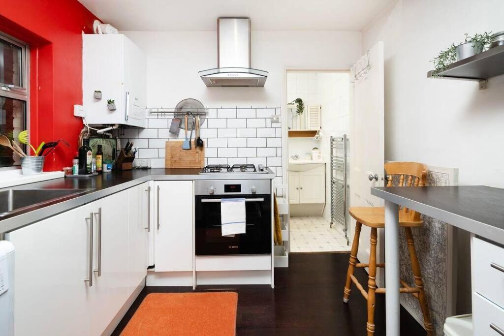 1br Flat In Hammersmith Apartment
