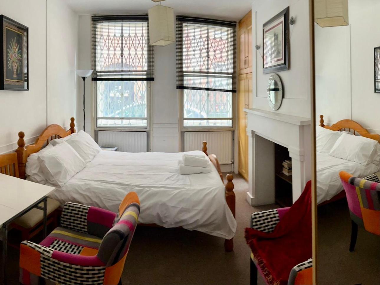 In Bloomsbury Apartment