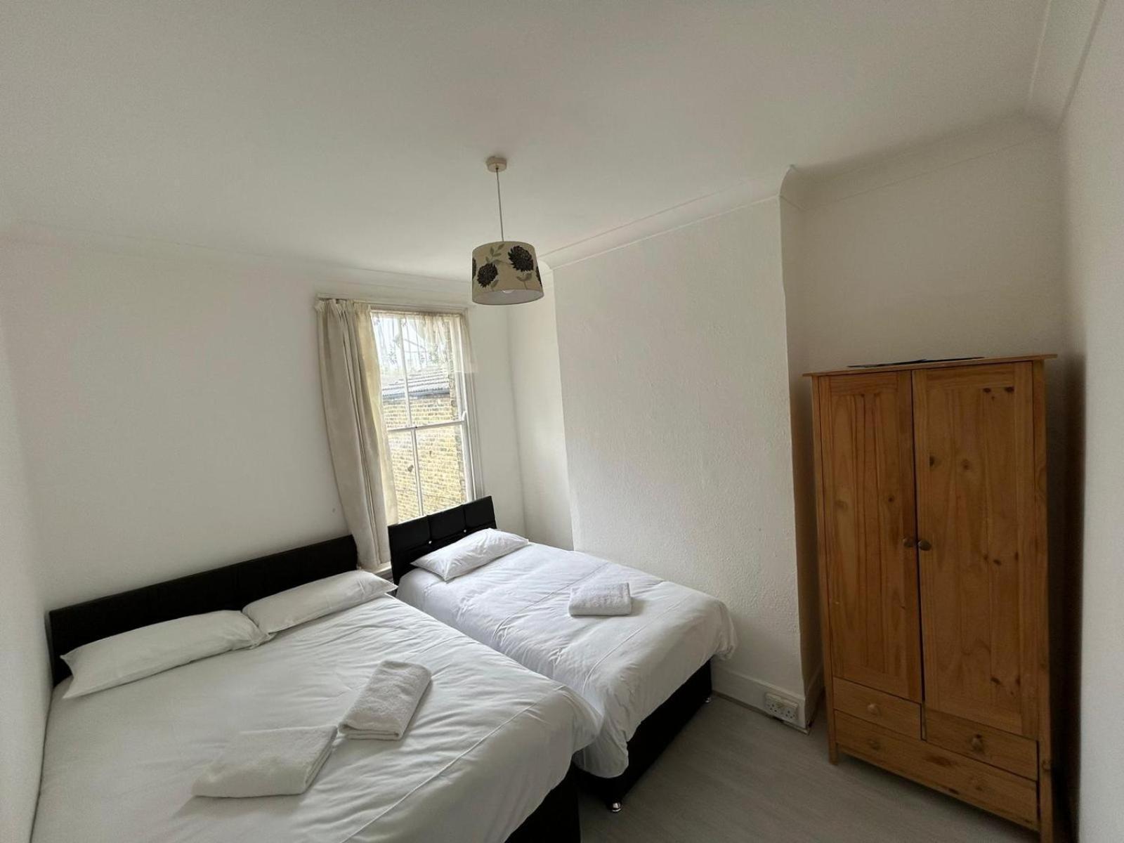 East 2 Bedroom Flat * Londen