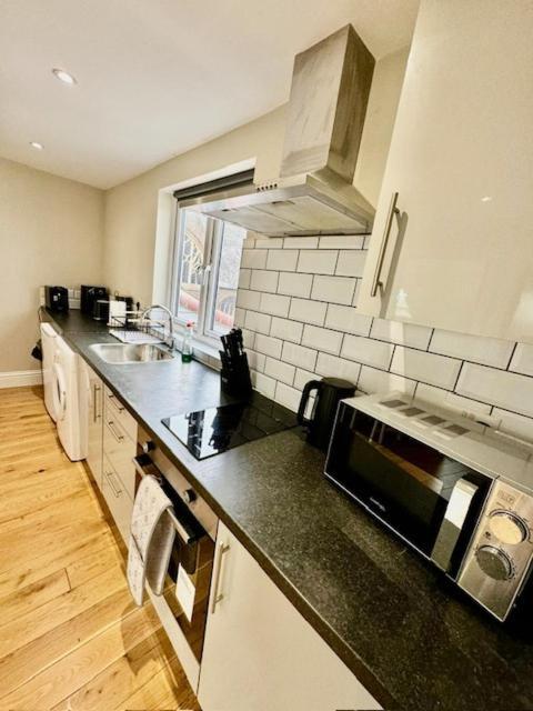 Apartment Lovely Flat In Brockley, Se4 *