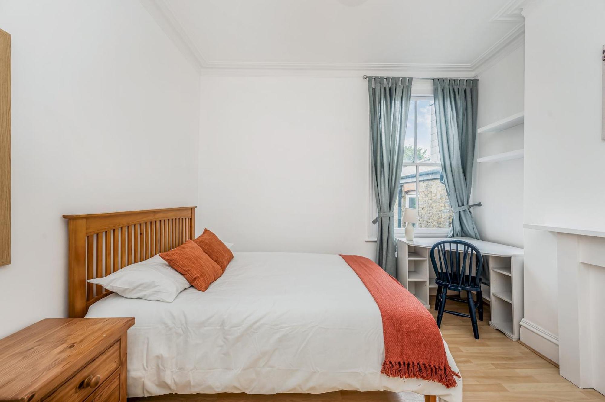 Pass The Keys Wonderful Six Bed Victorian In Holiday home *