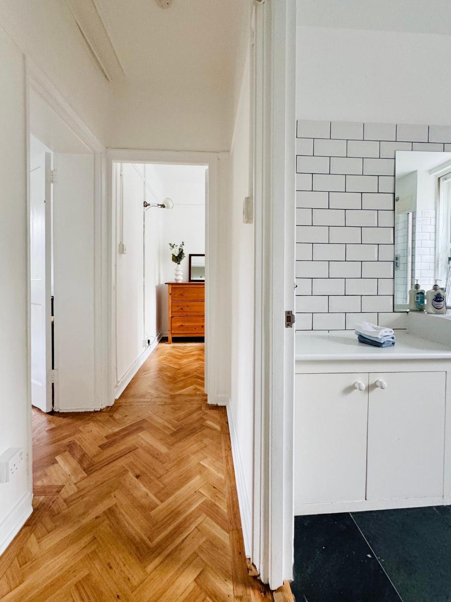 Victorian Amazing Three Bedroom Leilighet London