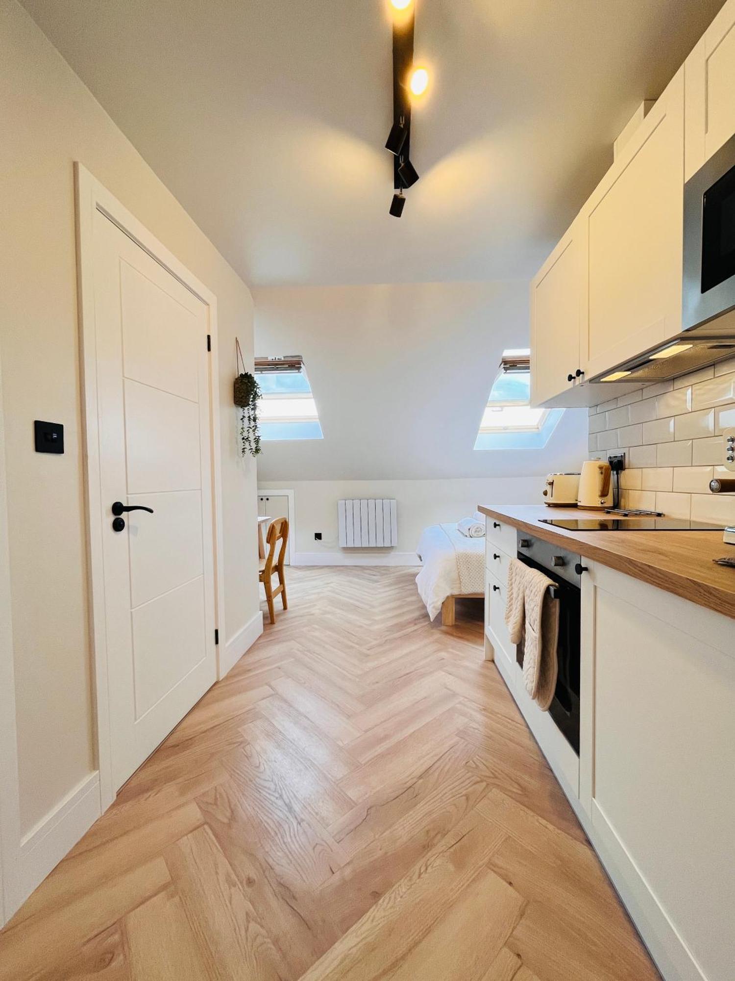 The Nook Londons Swanky With Free Parking Homestay