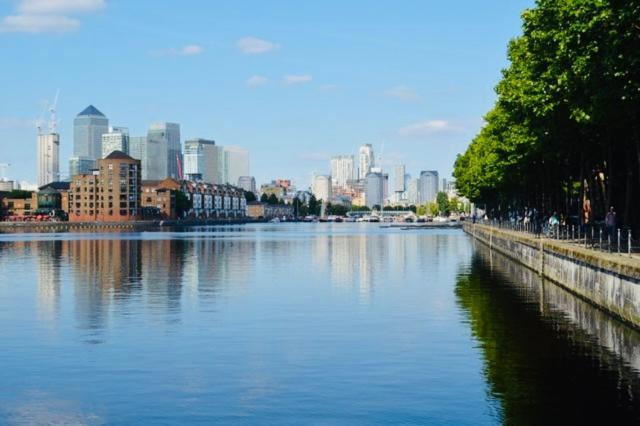 The Nook Londons Swanky With Free Parking Homestay *