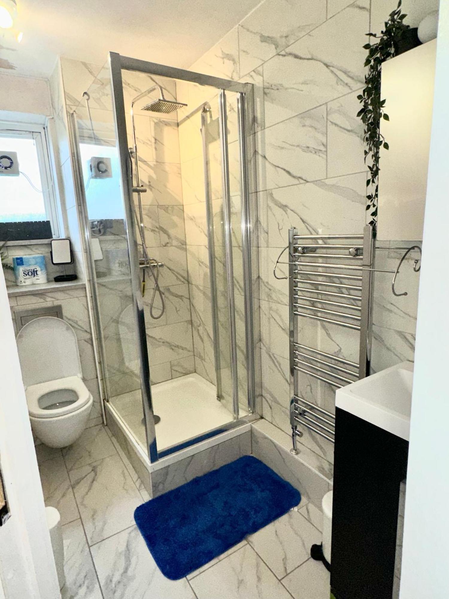City Short Battersea Homestay London