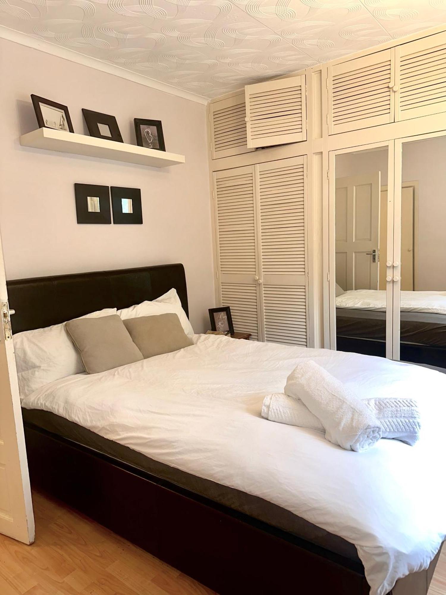 City Short Battersea Homestay London