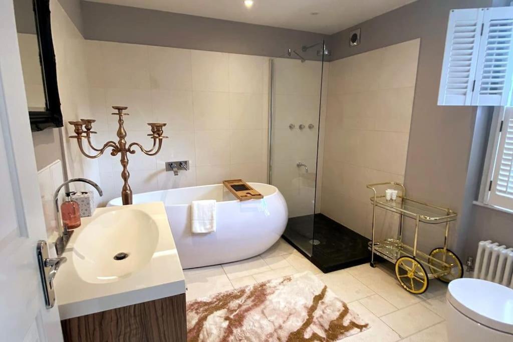 Holiday home Sweet 2 Bed House In London's Neighbourhood