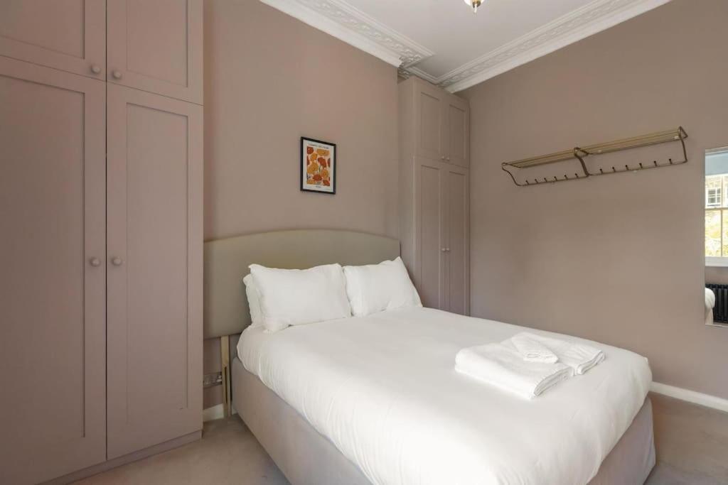 Newington Green, Beautiful 1 Bed Apartment *