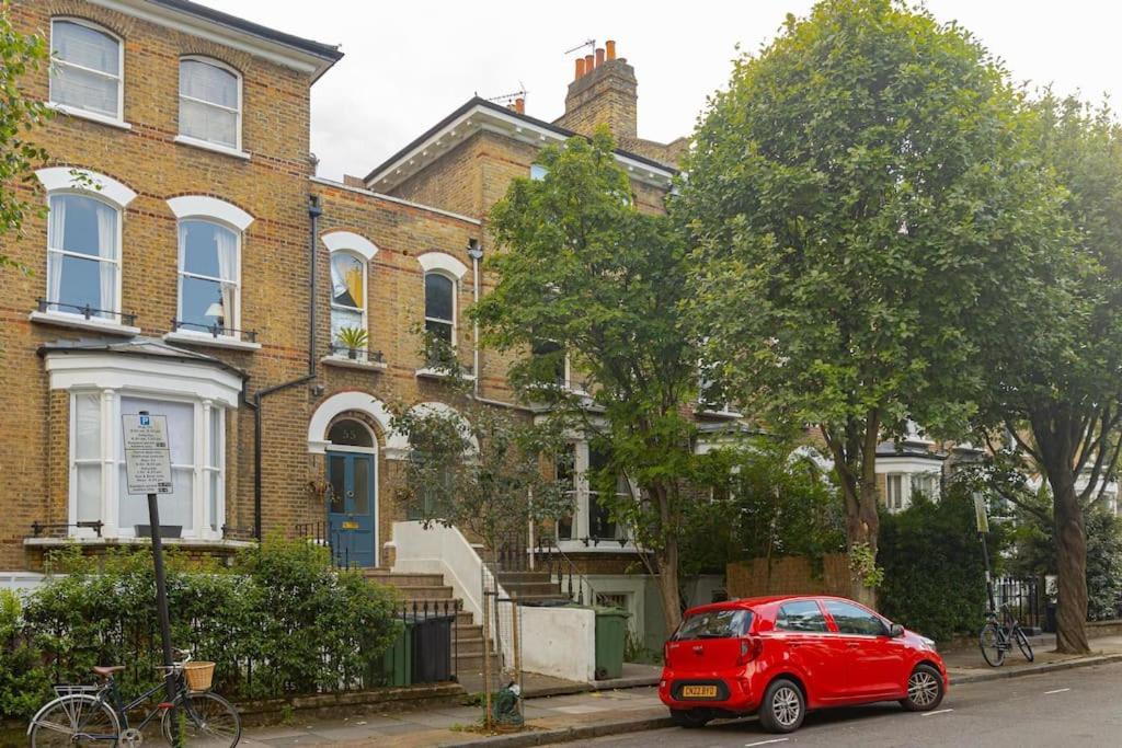 Newington Green, Beautiful 1 Bed Apartment *