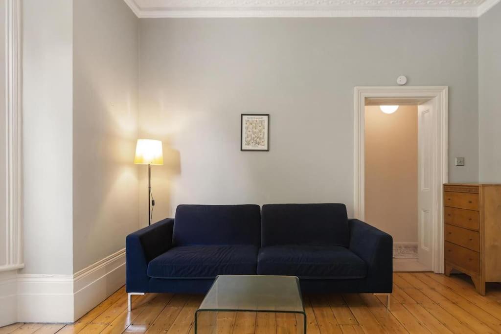 Newington Green, Beautiful 1 Bed Apartment *
