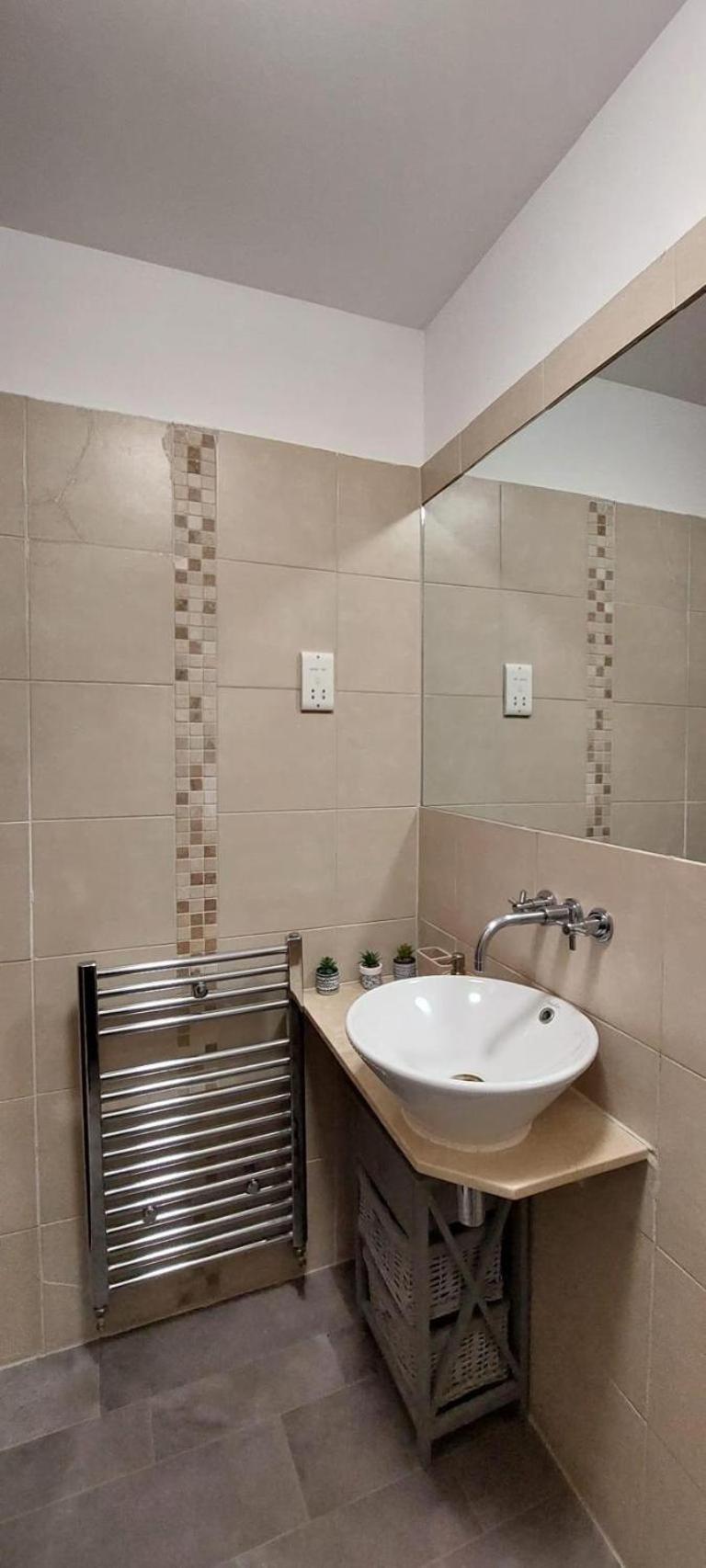 Stylish One Bedroom Flat In Finchley Road London