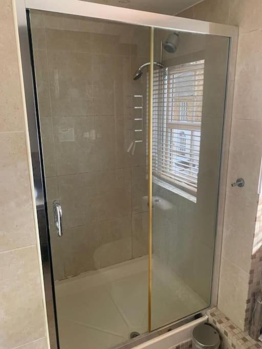 Cozy 1-bedroom In Turnham Apartment *