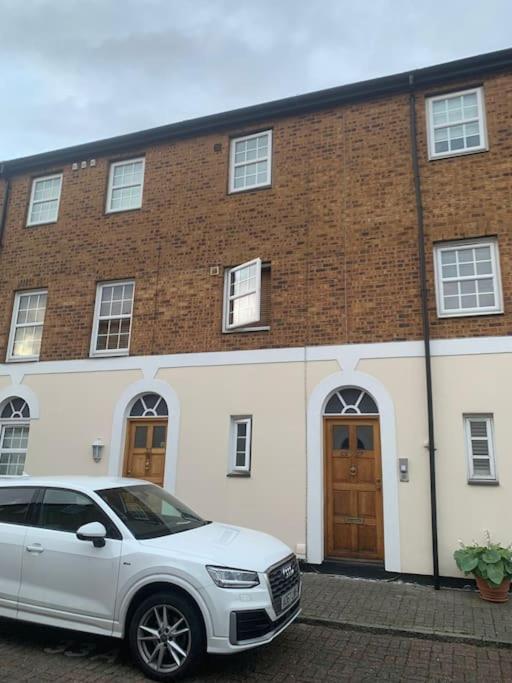 Cozy 1-bedroom In Turnham
