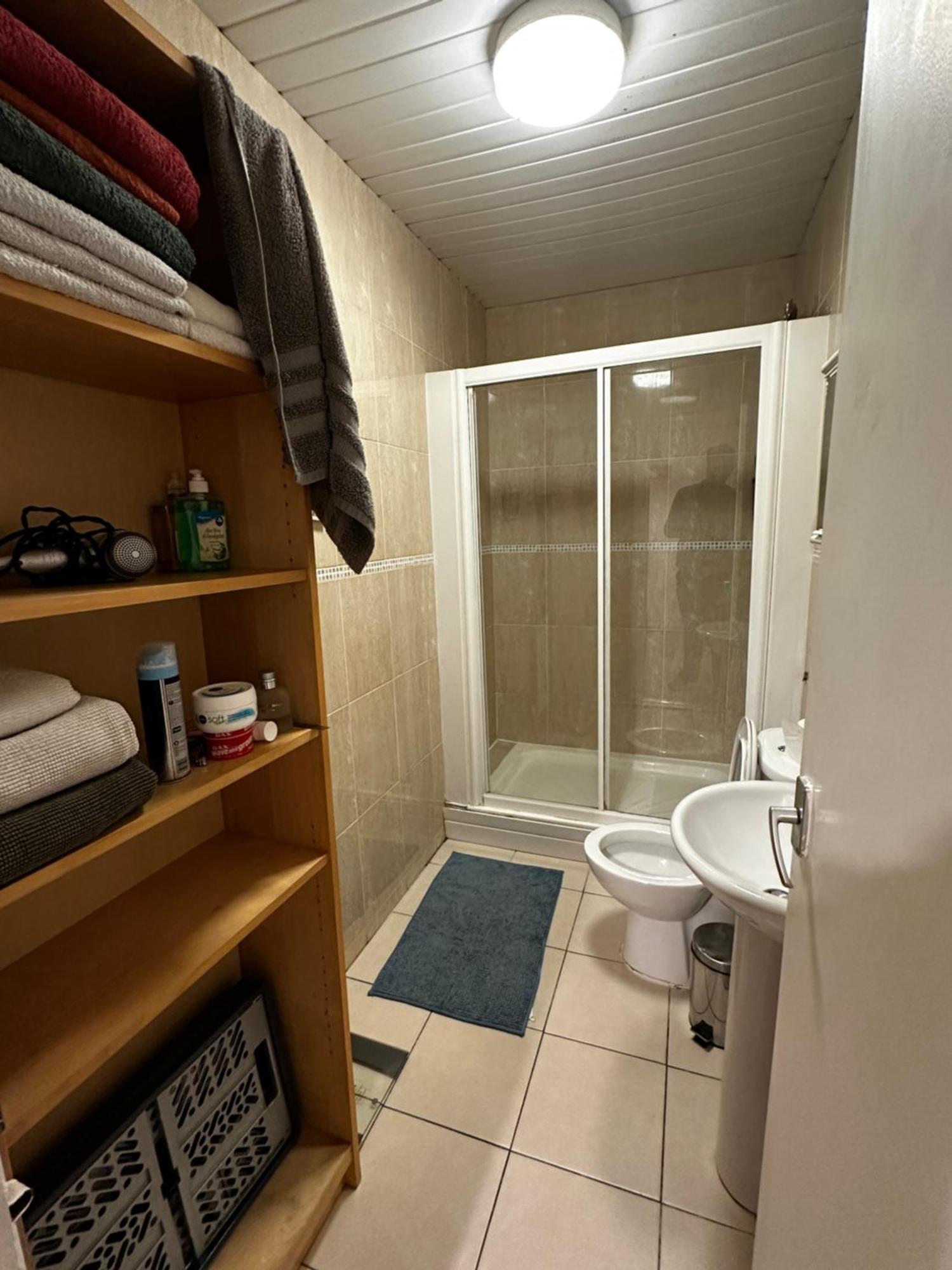 Charming 1-bedroom Southfields, Londen