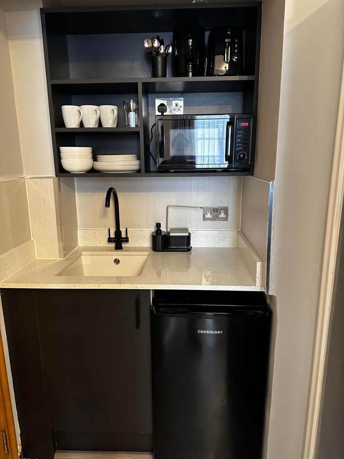 Fb2-fantastic Basement Good For 3 Near Hyde Park Apartment London