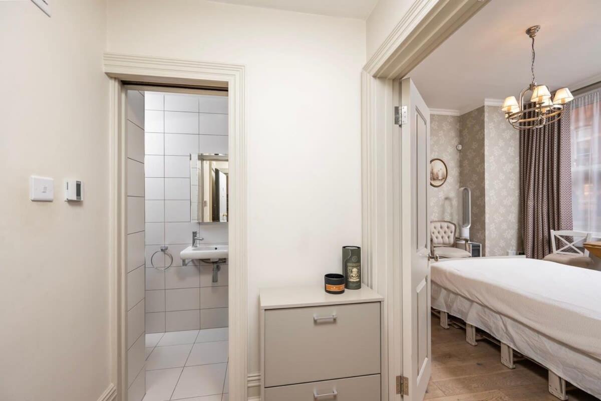 Charming Chelsea Your Cozy Urban Retreat Apartamento Londres