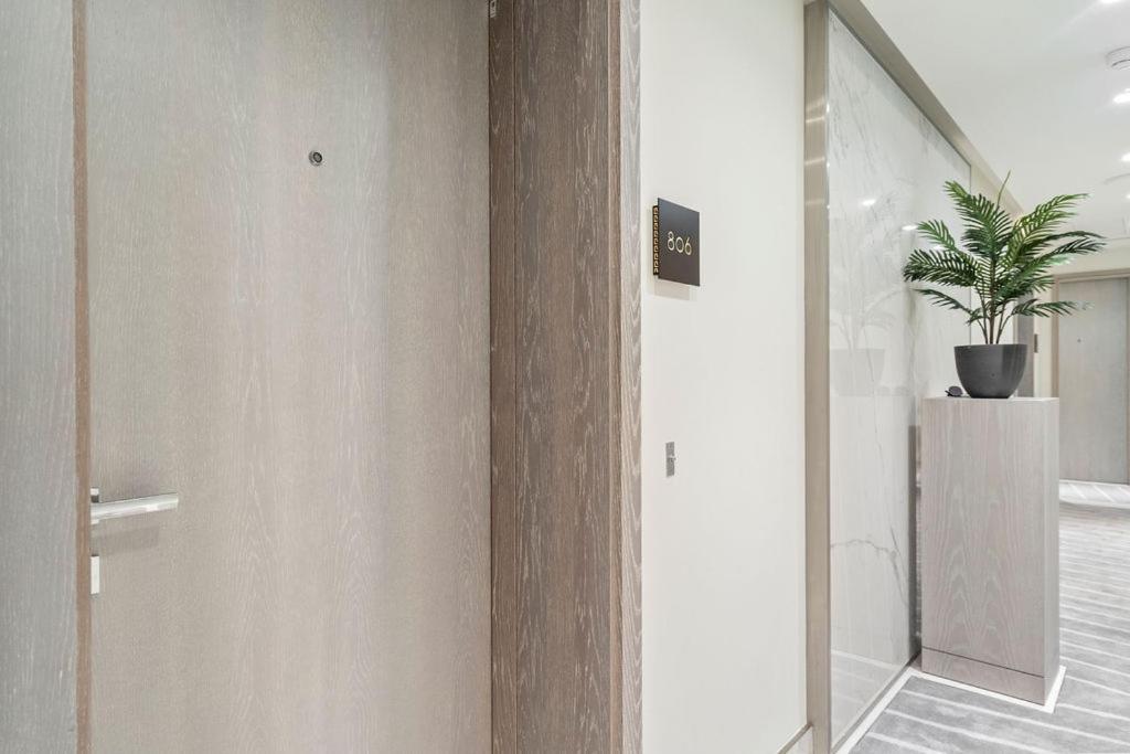 Apartment Luxurious 1 Bedroom In London