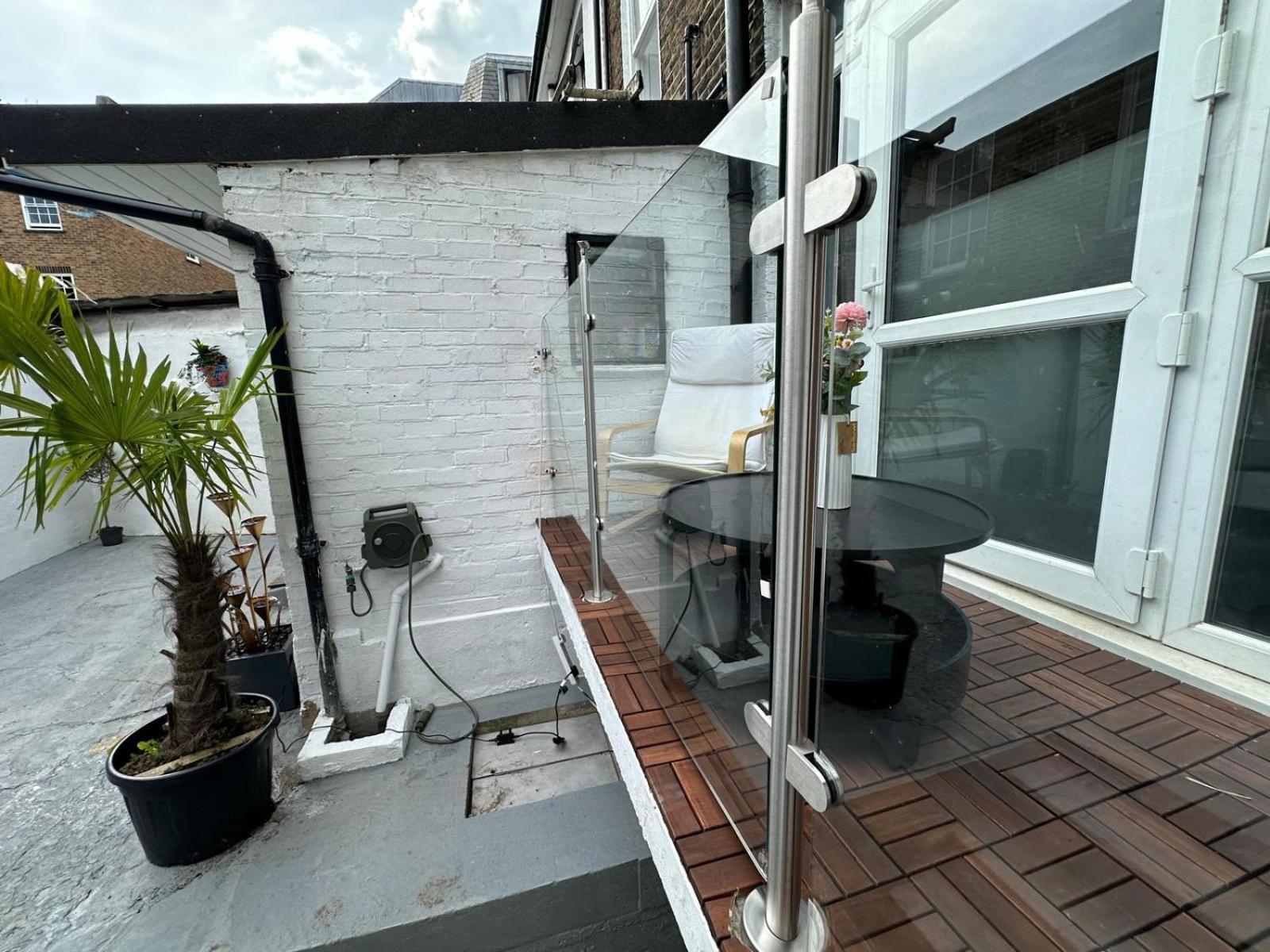 Lovely Ground Floor In West Apartment London