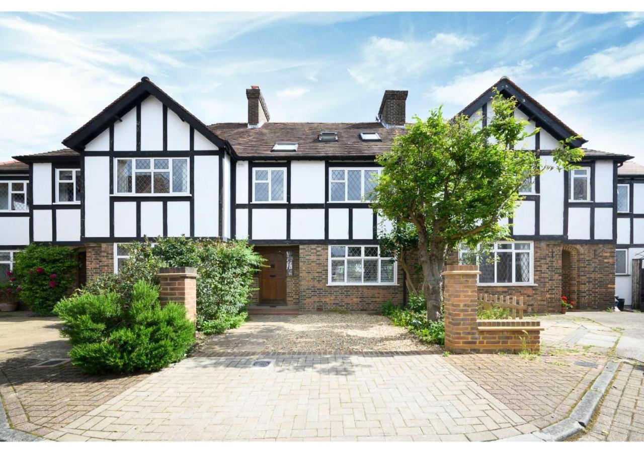 Feriehus 4br House Minutes From Transport & Attractions London
