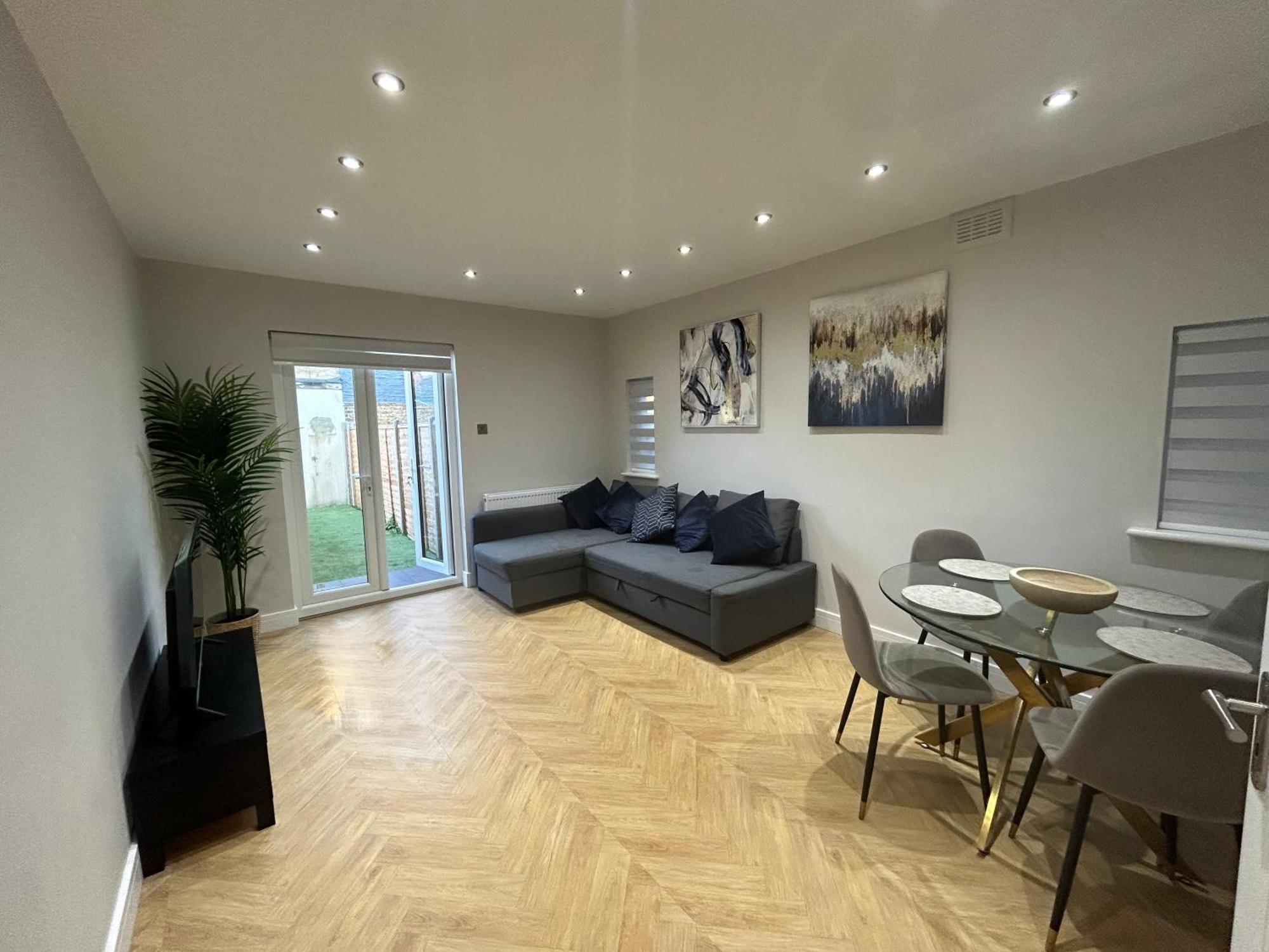 Apartment Luxury 2 Bed With Garden Near Tottenham Hale