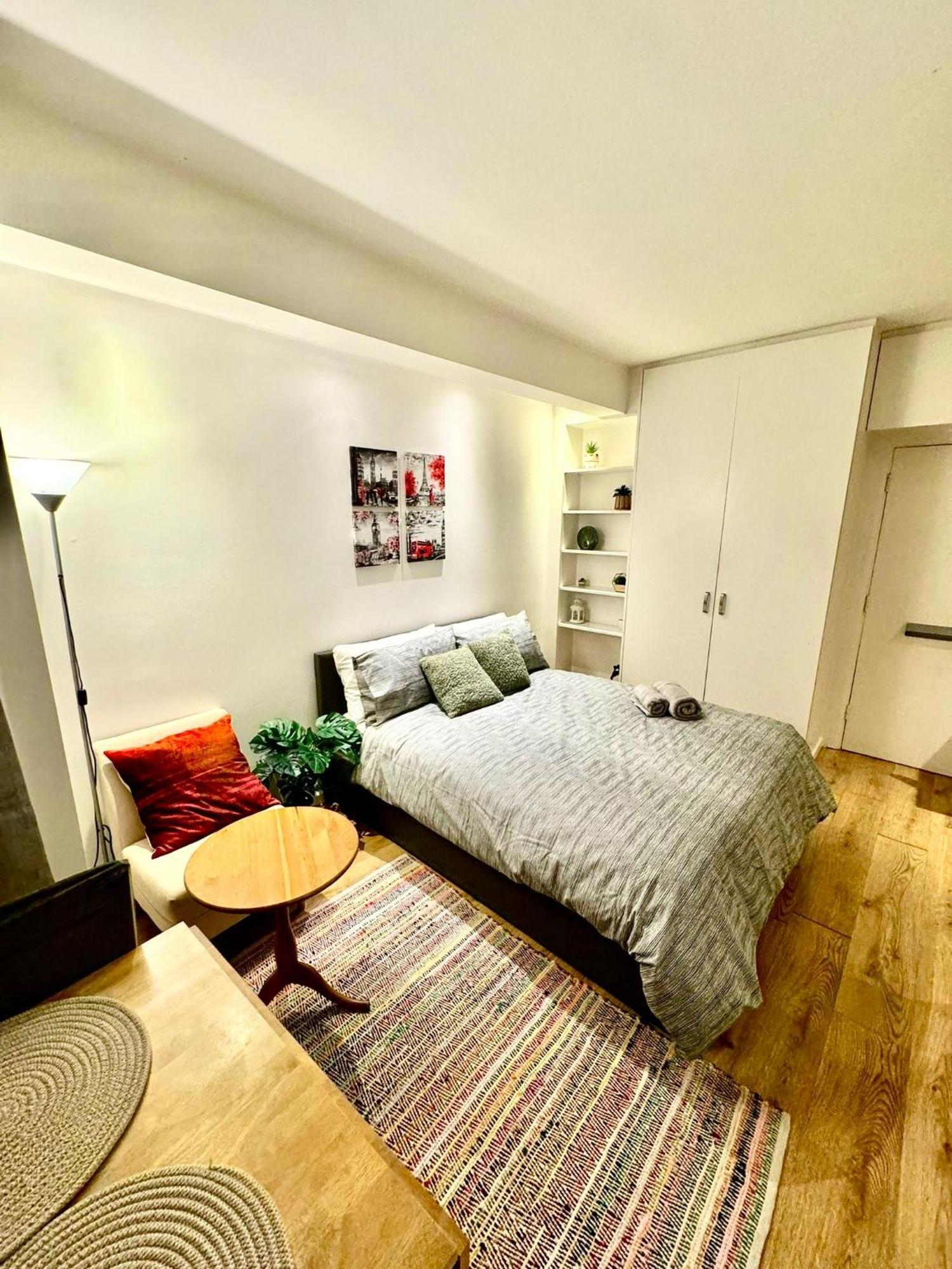 Charming Chelsea Studio, Harrods, Londres