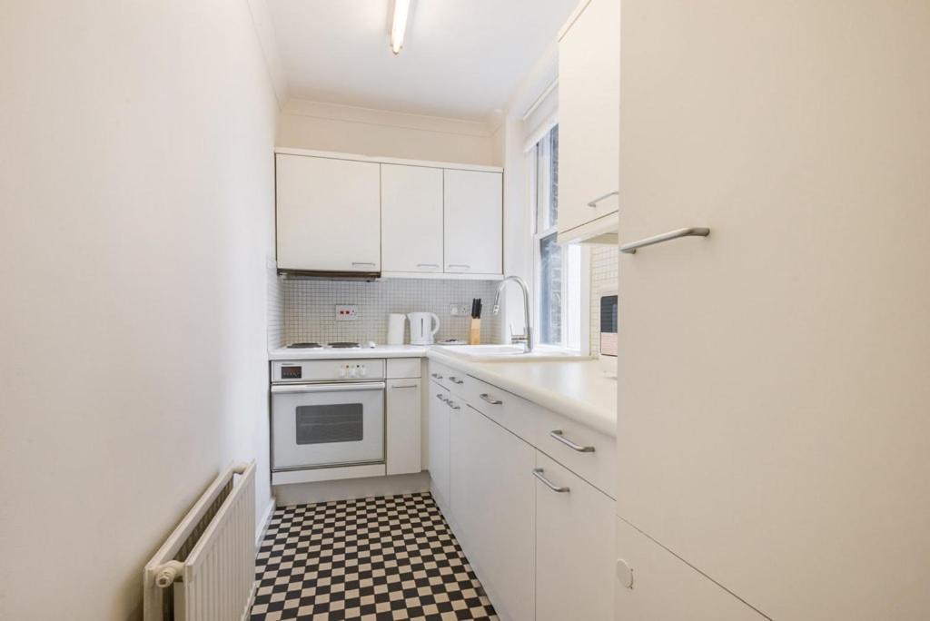 Apartment The Sweet One - Fitzrovia - By Frankie Says