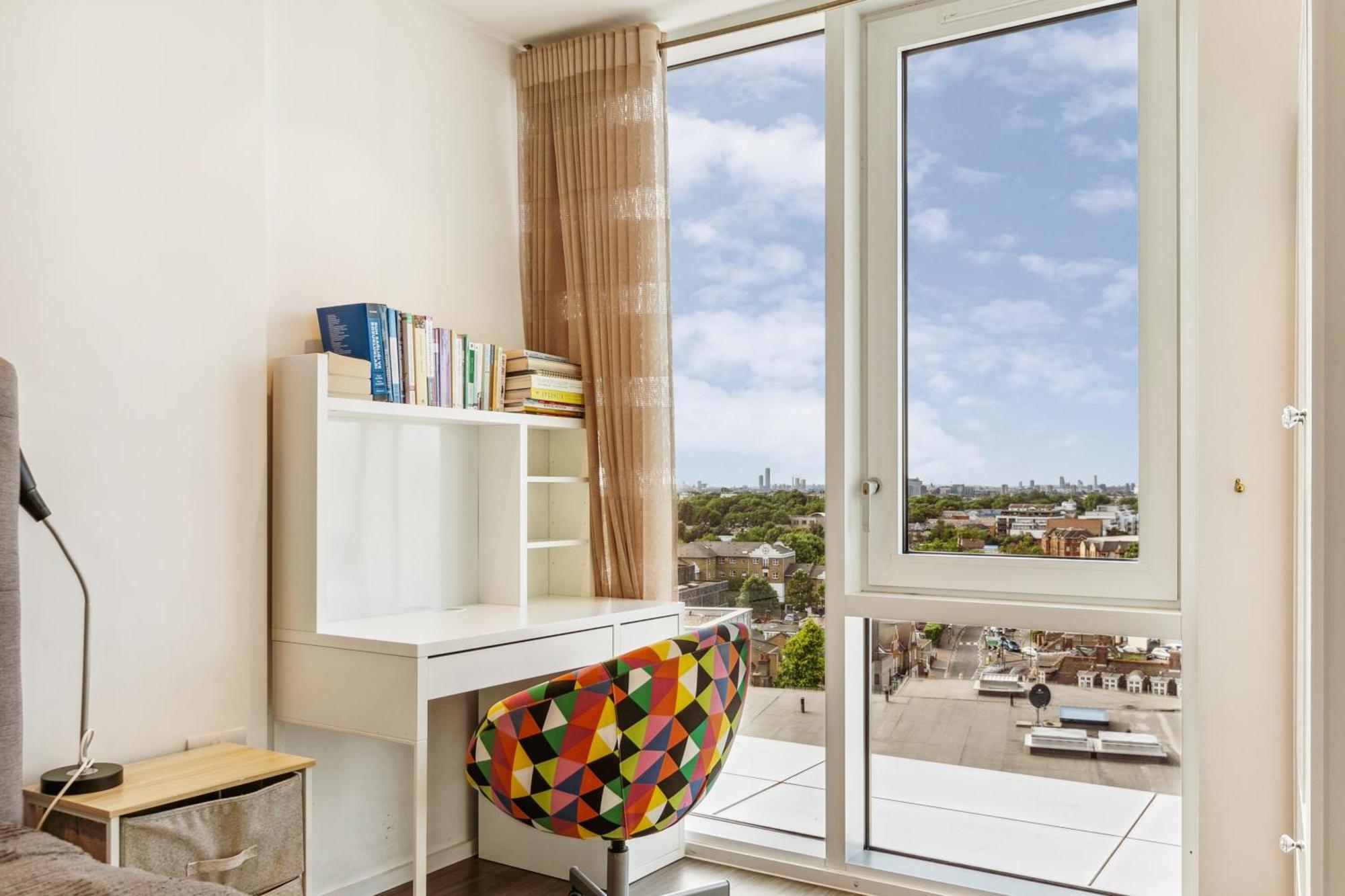 Chic 2-bedroom With Stunning Views In Londres