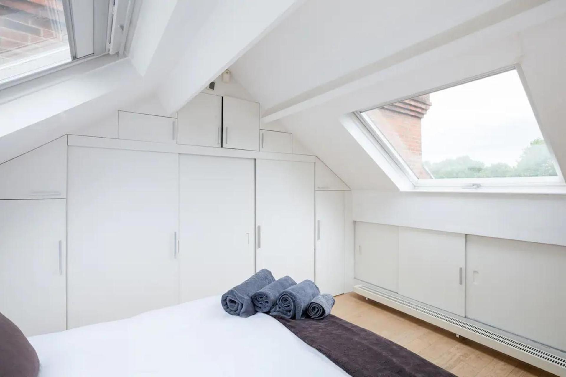 Apartment Knightsbridge 4th Floor Walk Up- Penthouse London