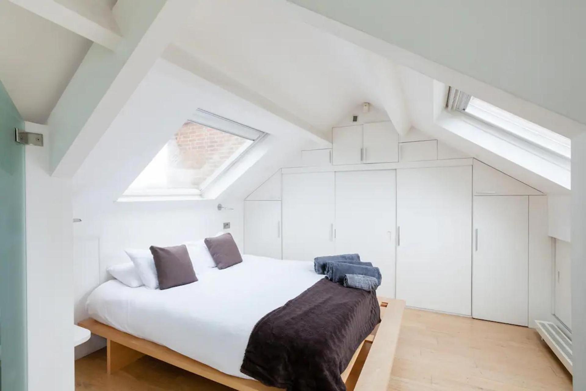 Knightsbridge 4th Floor Walk Up- Penthouse *