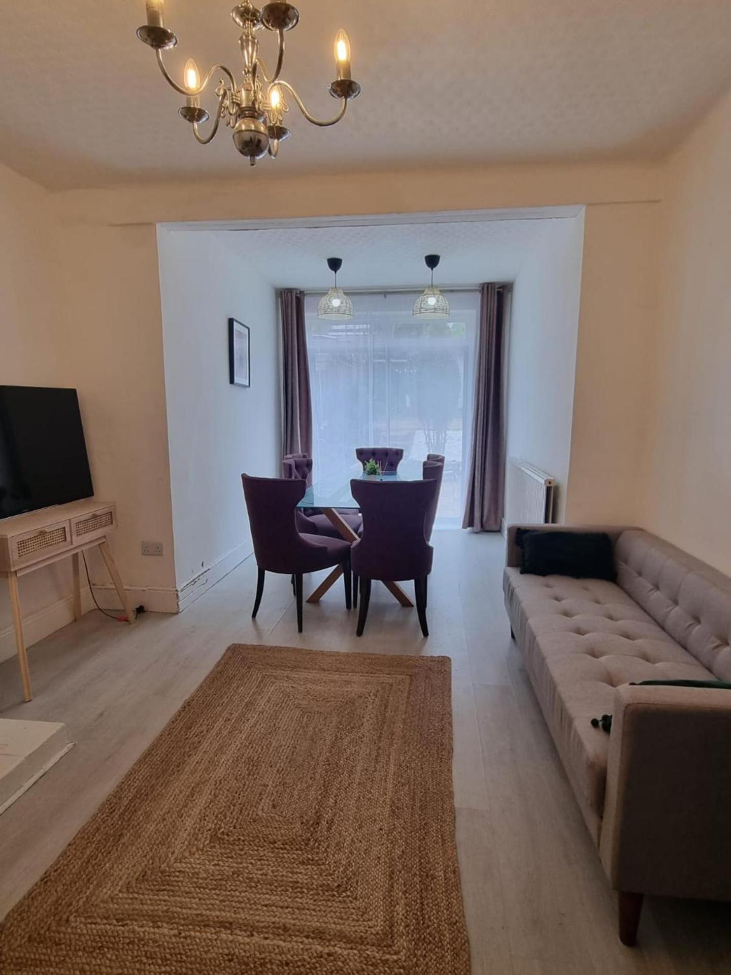 Holiday home Large 4 Bed Terraced House London