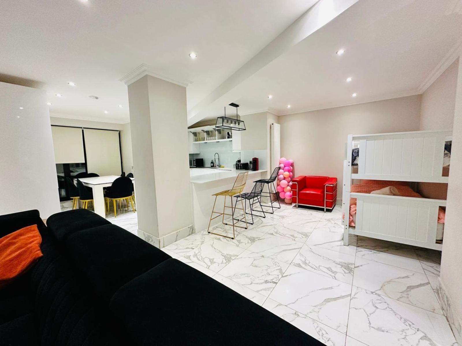 Spacious One Bed In Wembley Apartment London