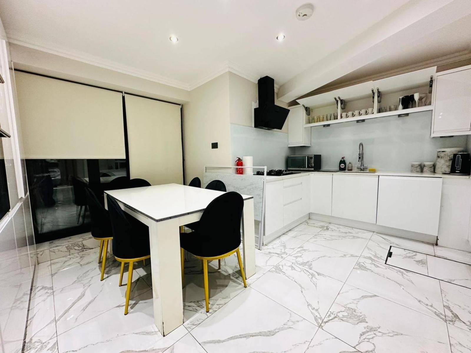 Apartment Spacious One Bed In Wembley London
