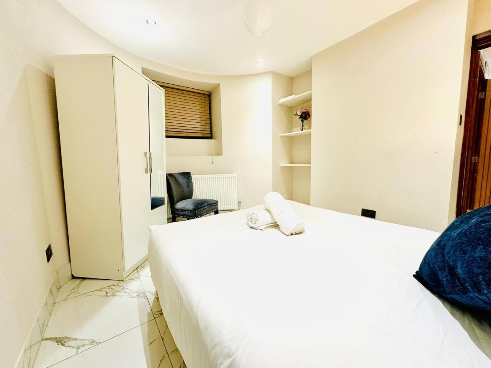 Spacious One Bed In Wembley