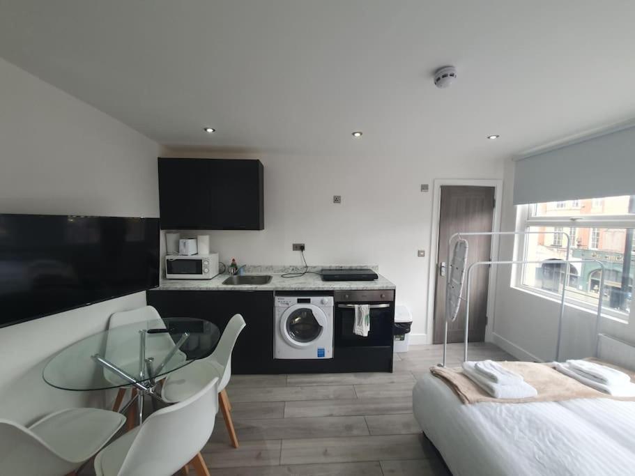 5 * London