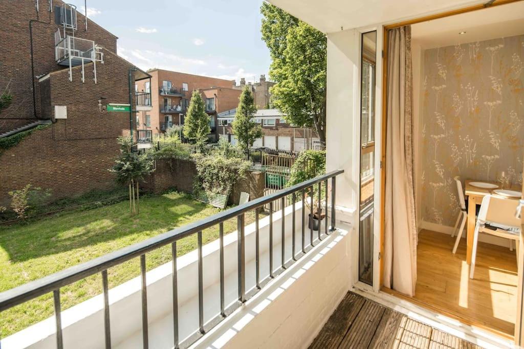 2bed Living Balcony Appartement Londen
