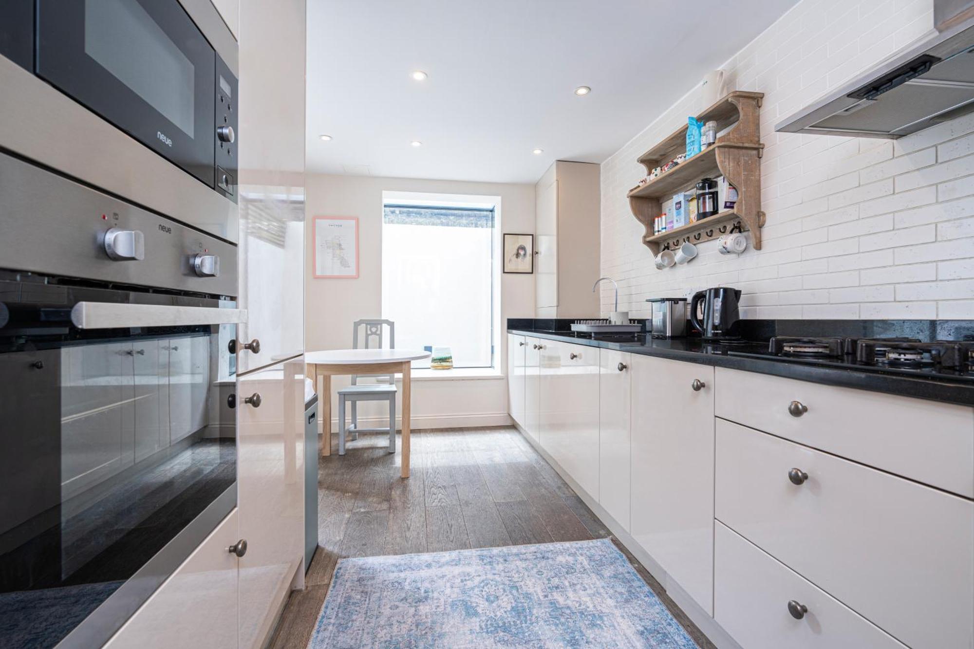 Holiday home Lovely Battersea By Underthedoormat *