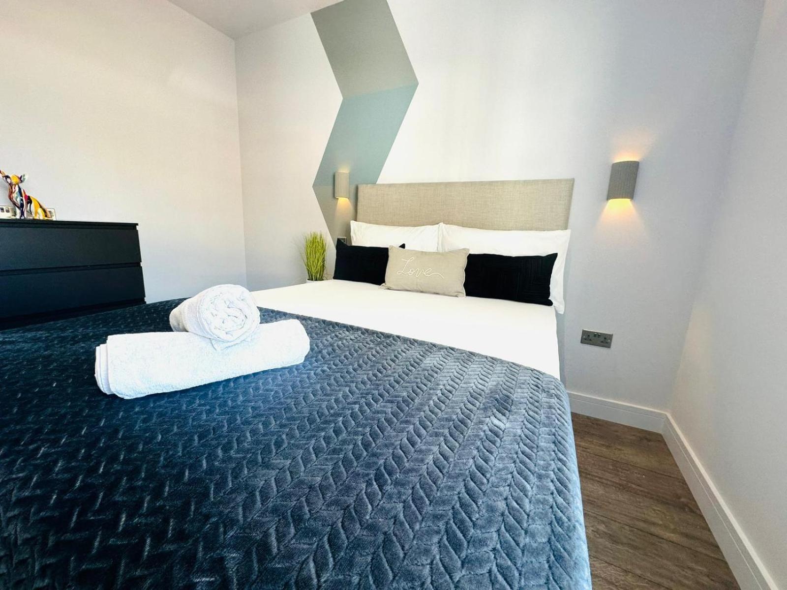 Sw18 Great Location Perfect For Tourist Londen