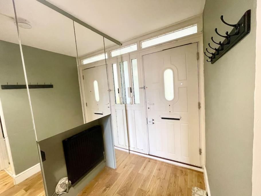 New Deluxe 2bed Beautiful Old St
