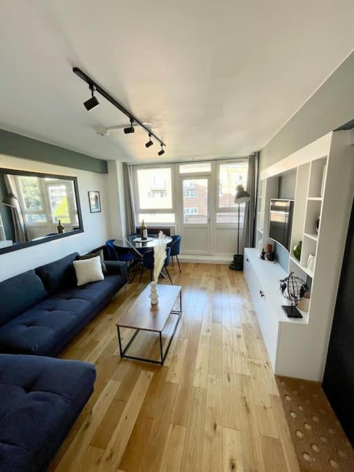 New Deluxe 2bed Beautiful Old St *