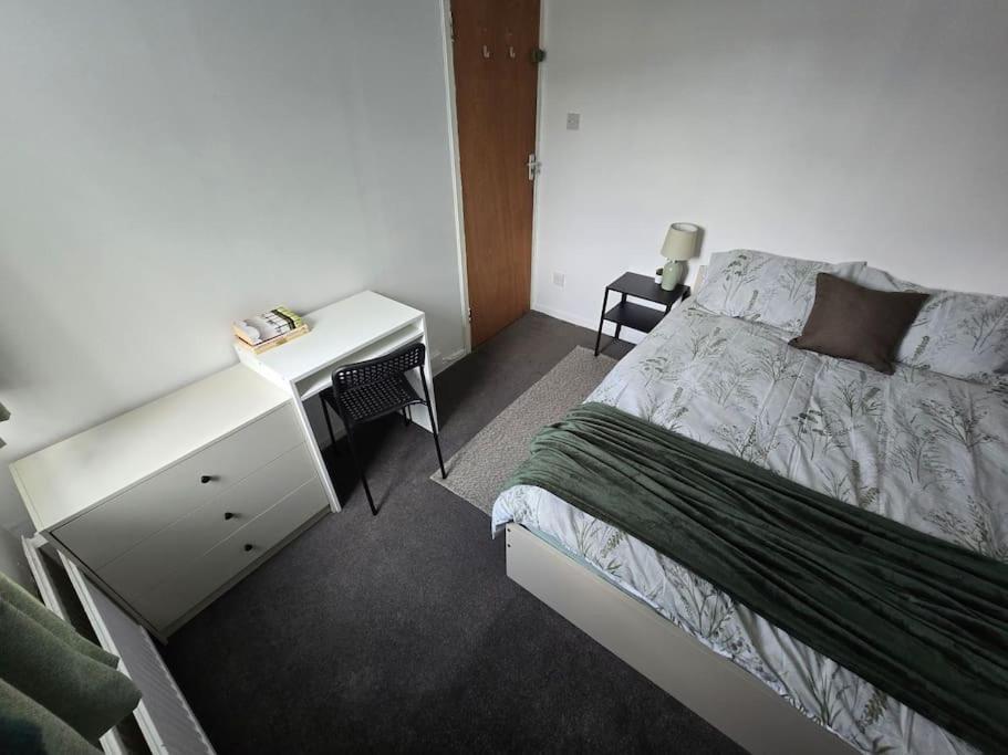 Beautiful In Prime Location! London