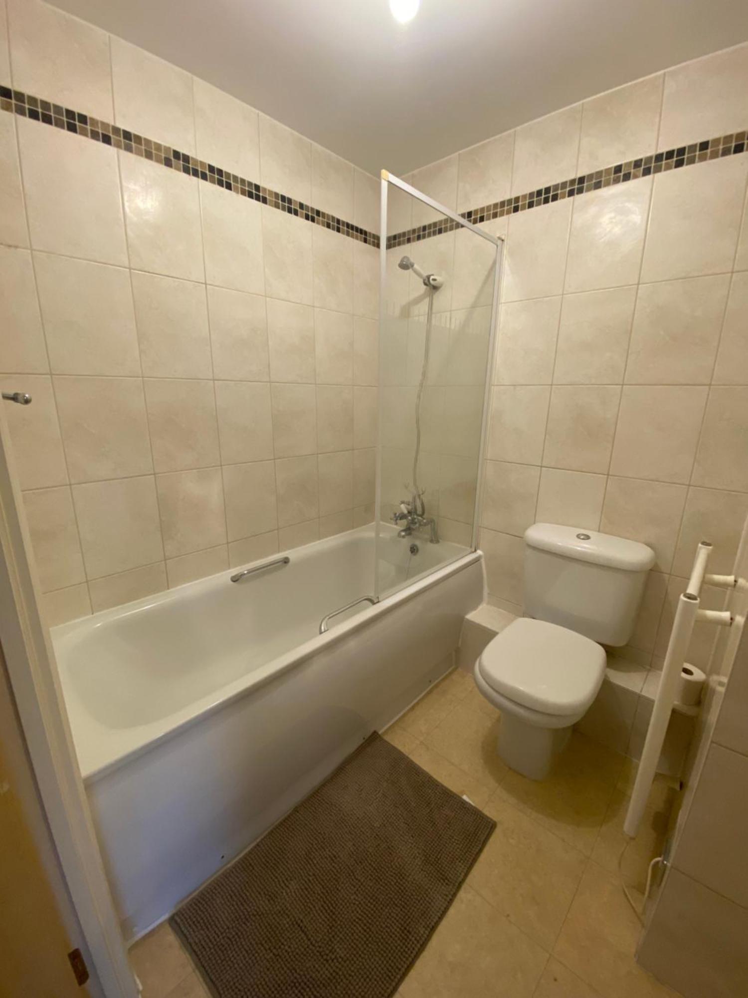 Leilighet 2 Bedroom Flat In Riverside West