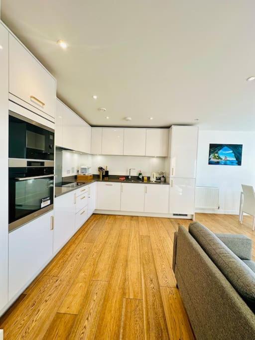 Apartment Stylish In Zone 2 London