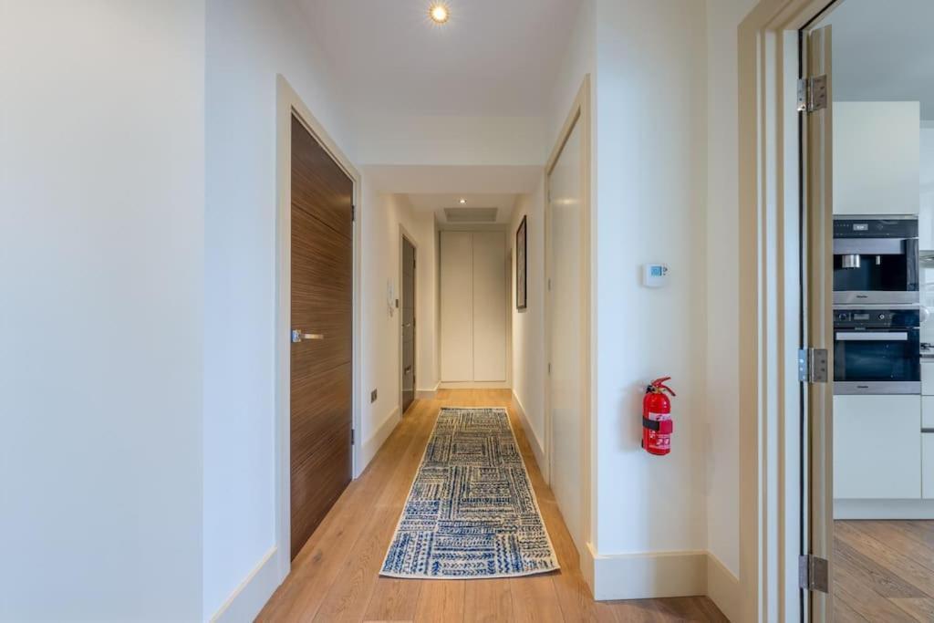 Apartment Stunning 3 Bed 2 Bath Penthouse In *