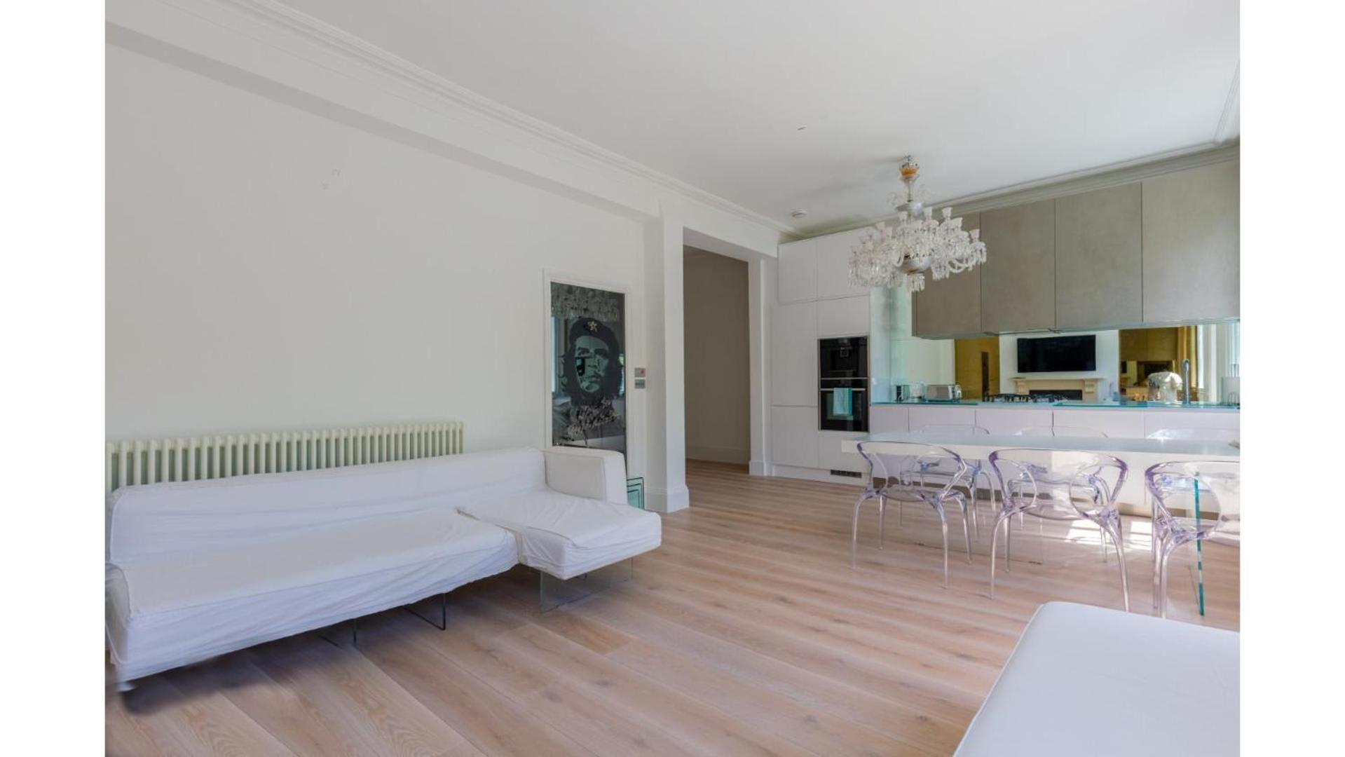 Lavish 1bd By Hyde Park Apartment