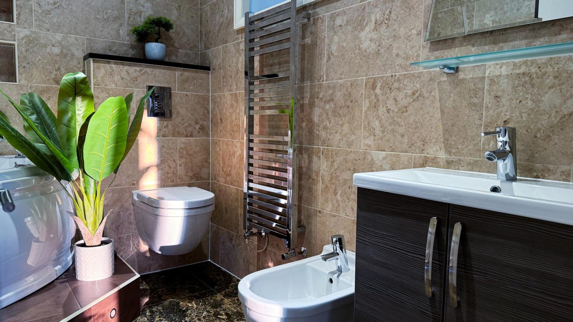 Luxurious 3bed House With Bath & Garden Londen
